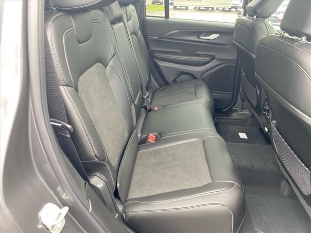 new 2025 Jeep Grand Cherokee car, priced at $42,699