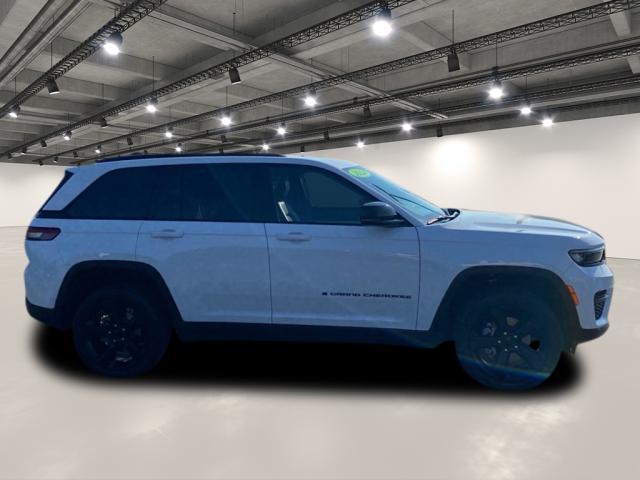 used 2024 Jeep Grand Cherokee car, priced at $36,991