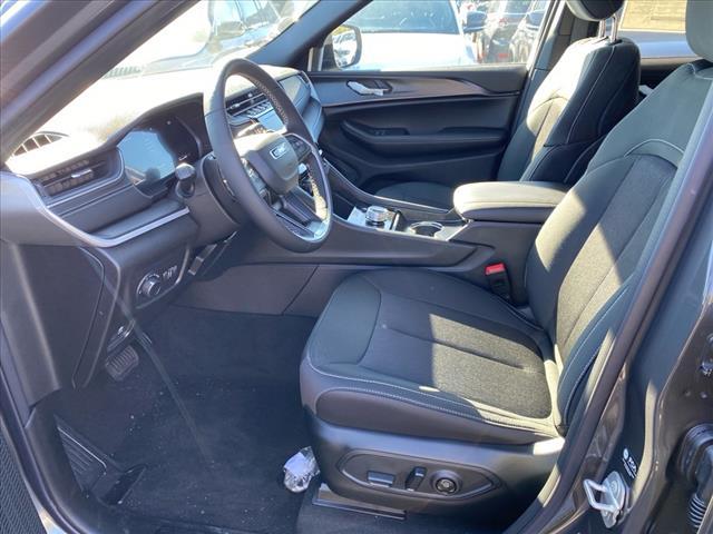 new 2025 Jeep Grand Cherokee car, priced at $42,345