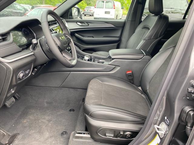 new 2025 Jeep Grand Cherokee car, priced at $48,375