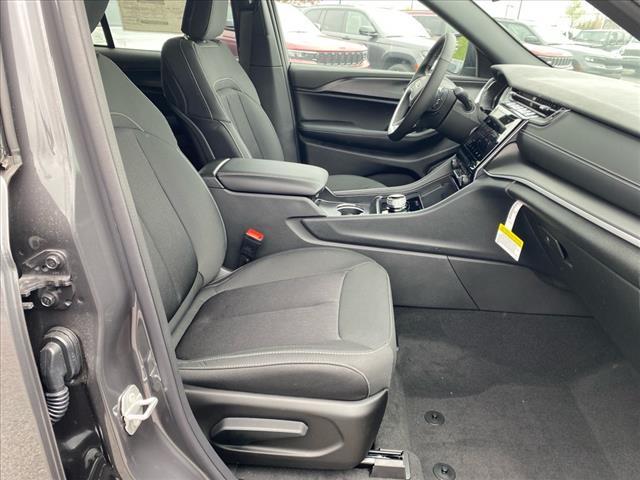 new 2025 Jeep Grand Cherokee car, priced at $41,038