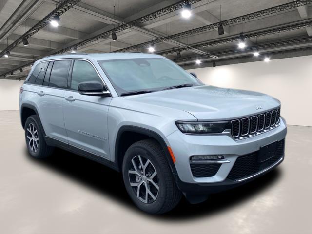 new 2025 Jeep Grand Cherokee car, priced at $41,017