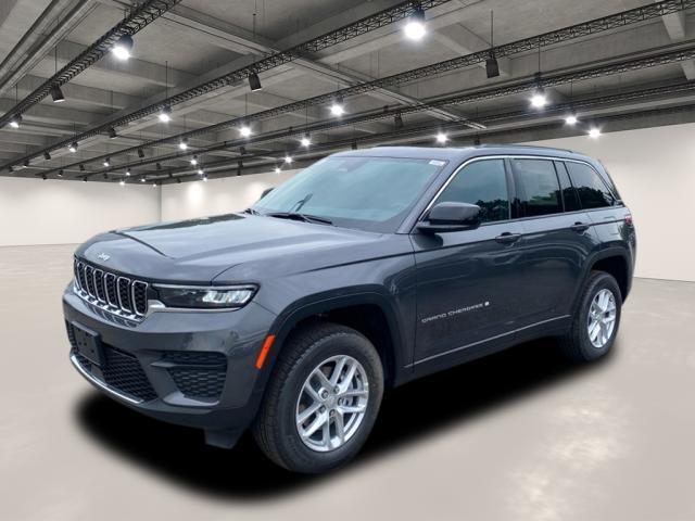new 2025 Jeep Grand Cherokee car, priced at $40,420