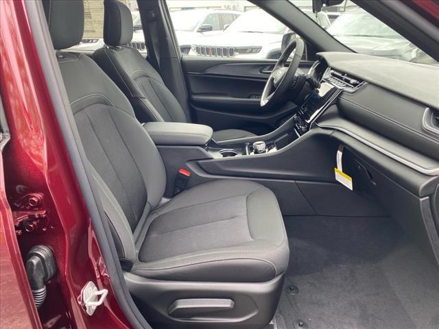 new 2025 Jeep Grand Cherokee car, priced at $44,170