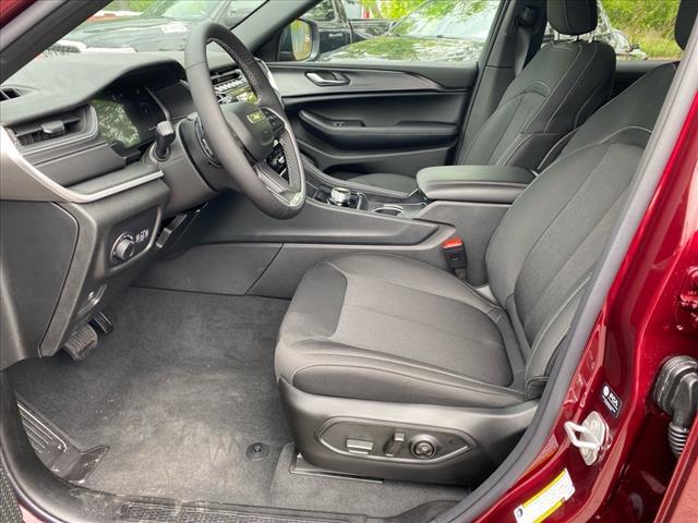 new 2025 Jeep Grand Cherokee car, priced at $44,170