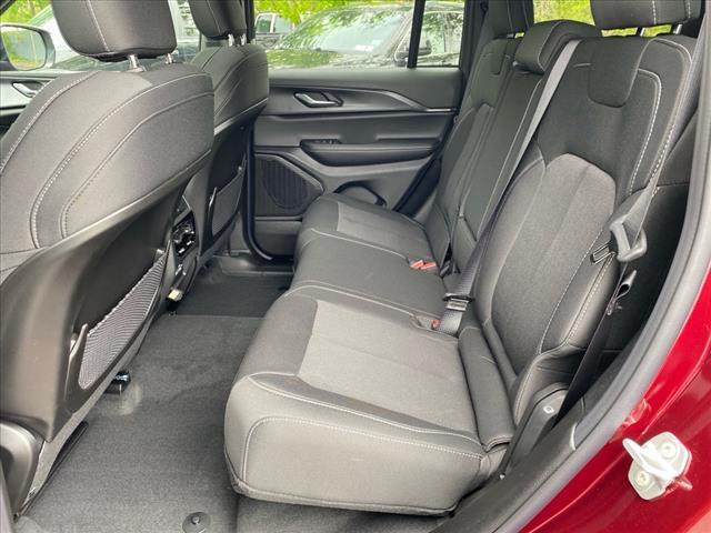new 2025 Jeep Grand Cherokee car, priced at $44,170