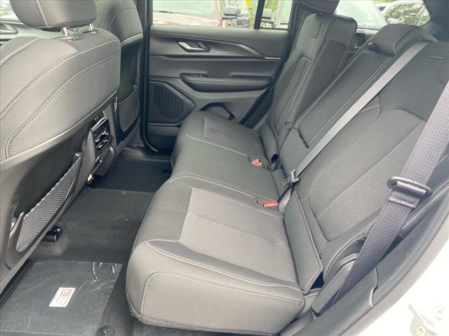 new 2025 Jeep Grand Cherokee car, priced at $41,325