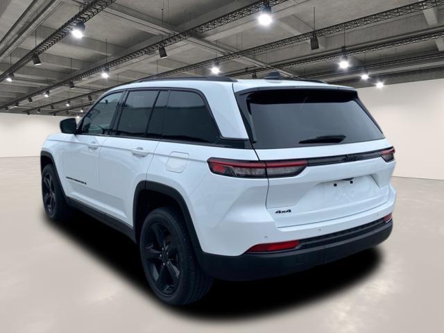 used 2022 Jeep Grand Cherokee car, priced at $36,991