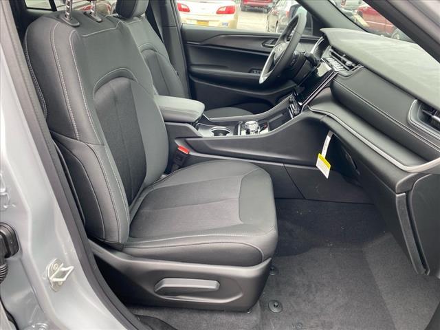 new 2025 Jeep Grand Cherokee car, priced at $42,345