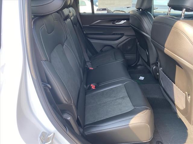 new 2025 Jeep Grand Cherokee car, priced at $43,885