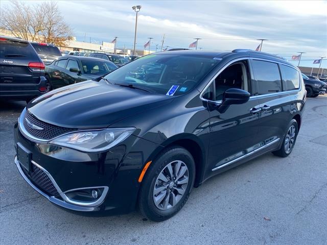 used 2019 Chrysler Pacifica car, priced at $20,991