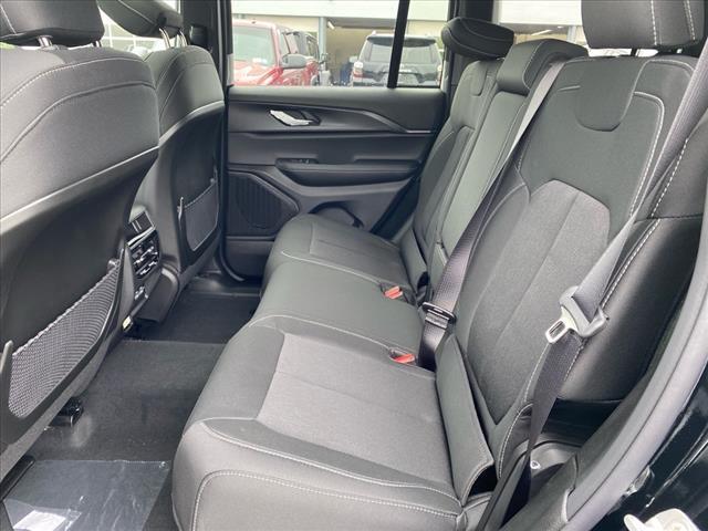 new 2025 Jeep Grand Cherokee car, priced at $41,772