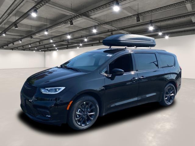 new 2025 Chrysler Pacifica car, priced at $43,677