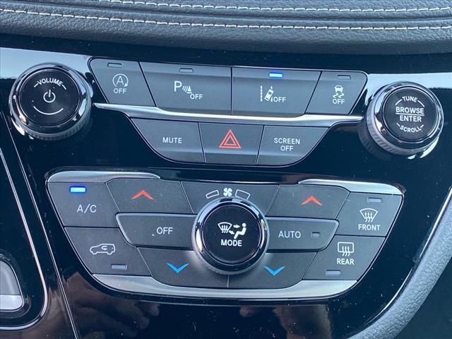 new 2025 Chrysler Pacifica car, priced at $43,677