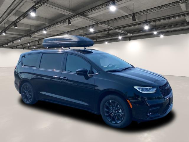 new 2025 Chrysler Pacifica car, priced at $43,677