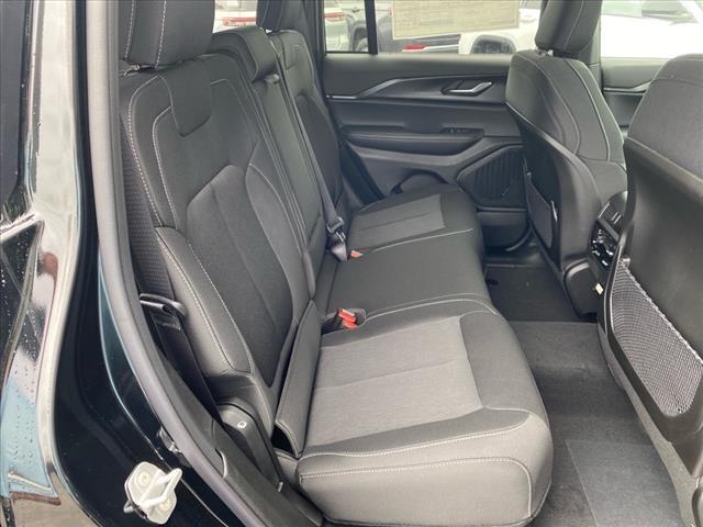 new 2025 Jeep Grand Cherokee car, priced at $41,772