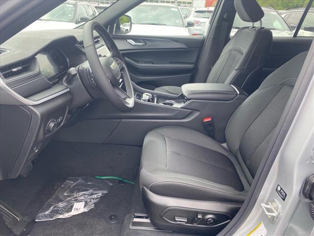 new 2025 Jeep Grand Cherokee car, priced at $41,238