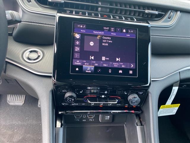 new 2025 Jeep Grand Cherokee car, priced at $39,825