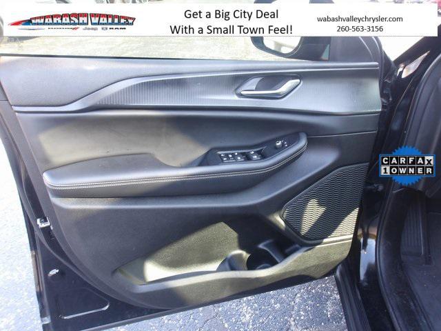 used 2024 Jeep Grand Cherokee car, priced at $34,500