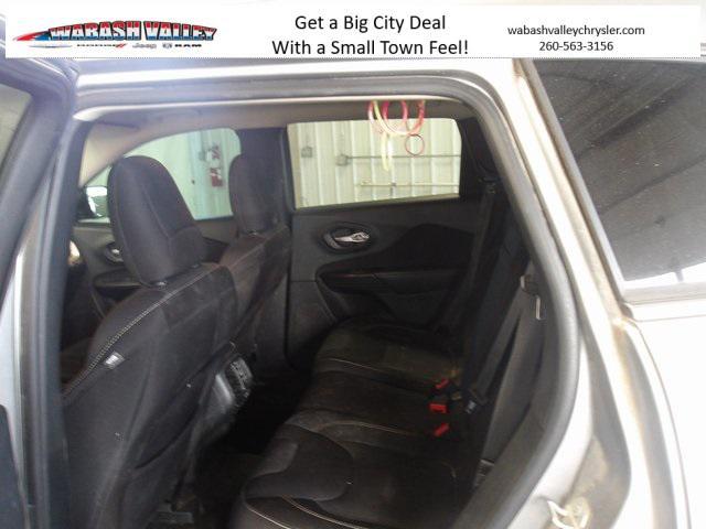 used 2015 Jeep Cherokee car, priced at $7,867