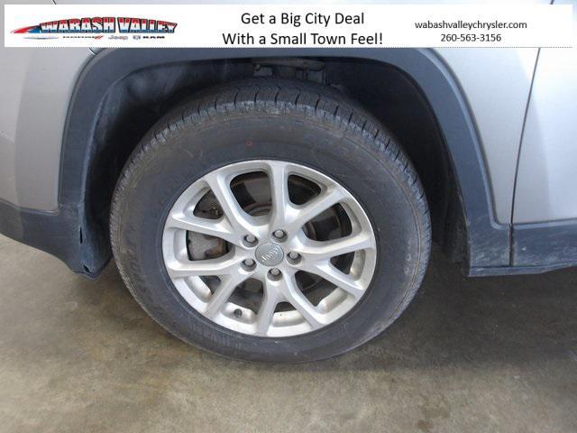 used 2015 Jeep Cherokee car, priced at $7,867