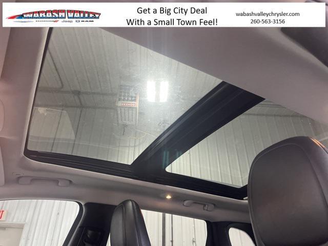 used 2019 Jeep Cherokee car, priced at $15,984