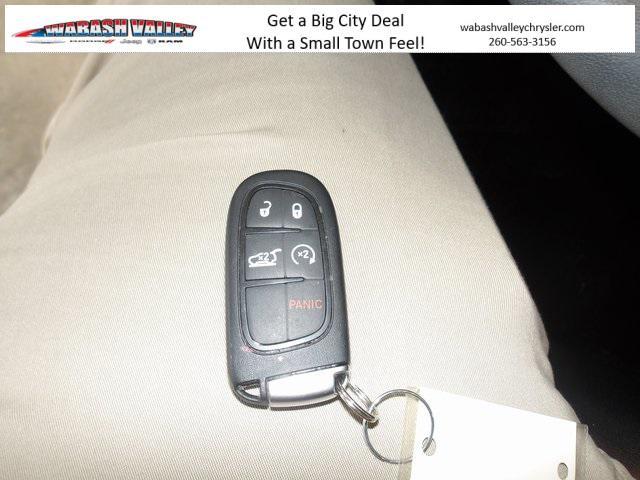 used 2022 Jeep Cherokee car, priced at $24,428