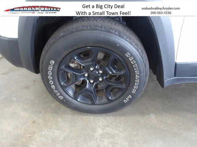 used 2022 Jeep Cherokee car, priced at $24,428