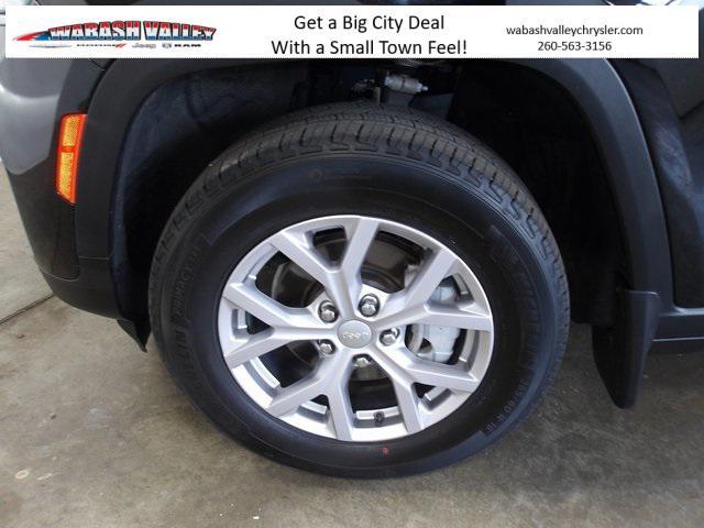 used 2022 Jeep Grand Cherokee car, priced at $32,682