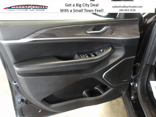 used 2022 Jeep Grand Cherokee car, priced at $32,682