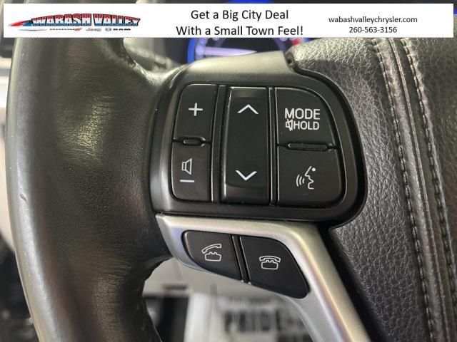 used 2015 Toyota Highlander car, priced at $15,239