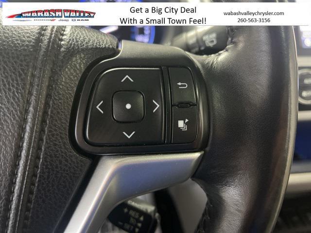 used 2015 Toyota Highlander car, priced at $15,239