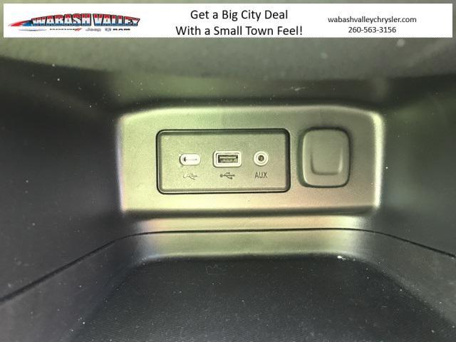 used 2021 Chevrolet Equinox car, priced at $18,500