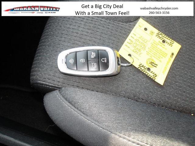 used 2023 Hyundai Santa Fe car, priced at $21,880