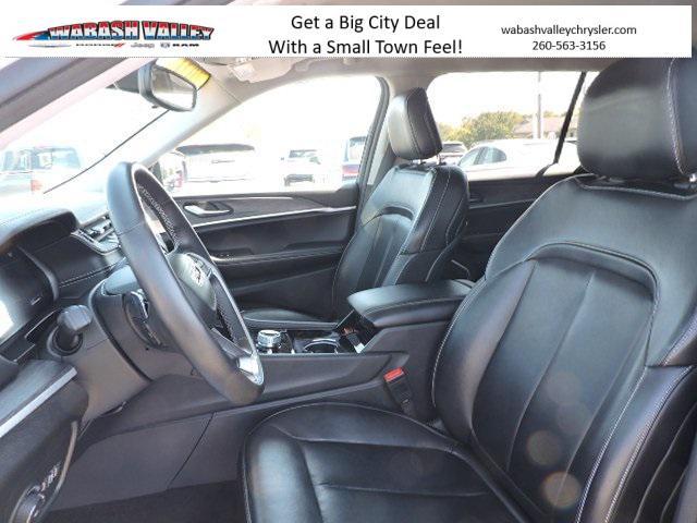 used 2021 Jeep Grand Cherokee L car, priced at $30,782