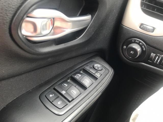 used 2015 Jeep Cherokee car, priced at $9,685
