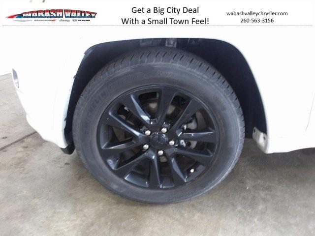 used 2017 Jeep Grand Cherokee car, priced at $17,479