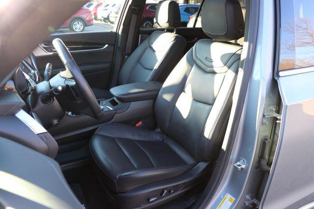 used 2025 Cadillac XT6 car, priced at $44,990