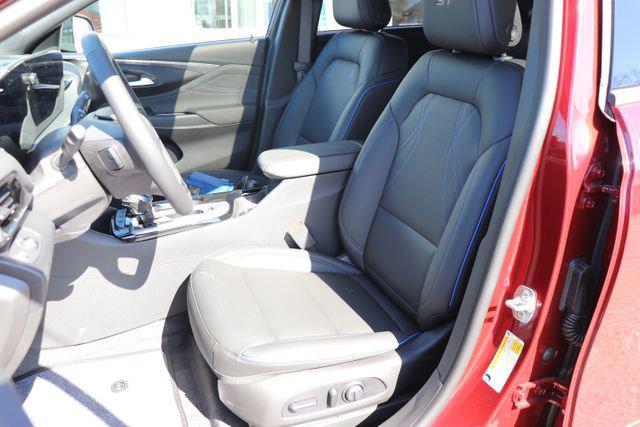 new 2025 Buick Envista car, priced at $29,375
