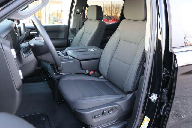 new 2026 GMC Sierra 1500 car, priced at $53,670