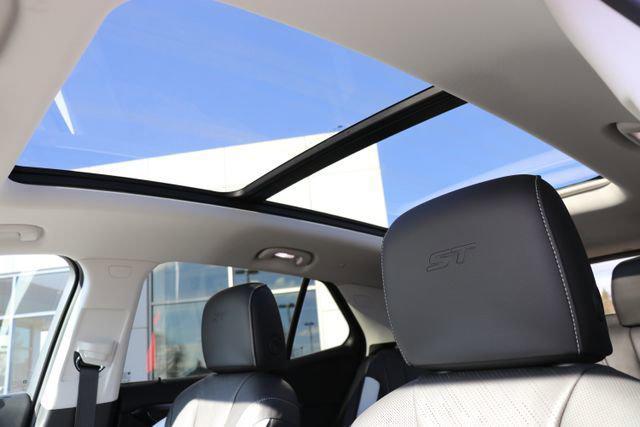 new 2025 Buick Envision car, priced at $43,735
