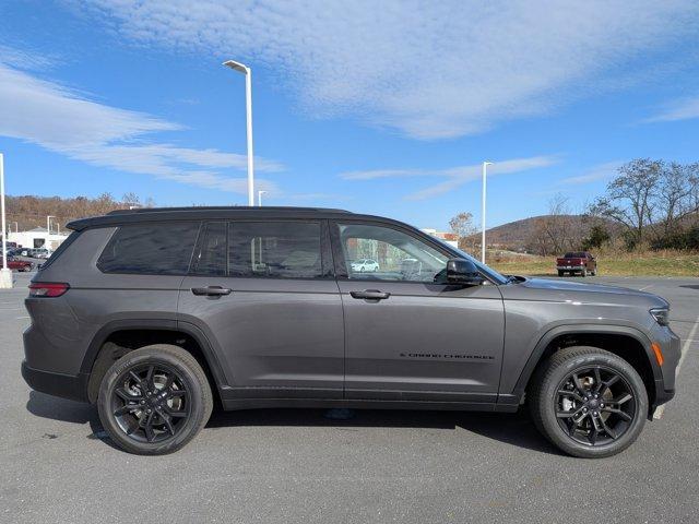 new 2025 Jeep Grand Cherokee L car, priced at $52,284