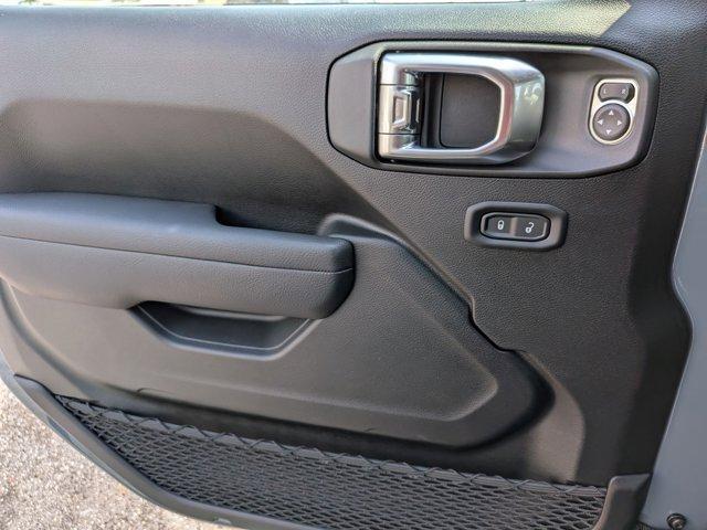 new 2025 Jeep Wrangler car, priced at $51,178