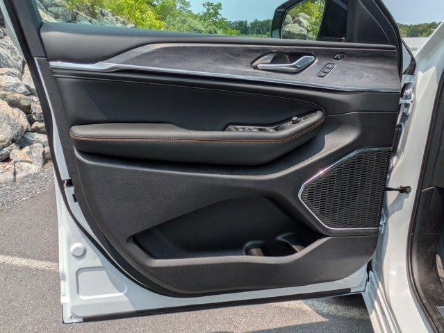 new 2025 Jeep Grand Cherokee L car, priced at $58,293