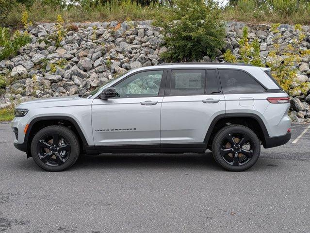new 2025 Jeep Grand Cherokee car, priced at $44,433