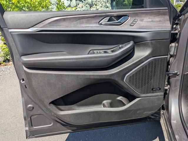 new 2025 Jeep Grand Cherokee car, priced at $51,512