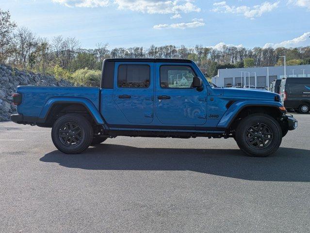 new 2025 Jeep Gladiator car, priced at $46,706