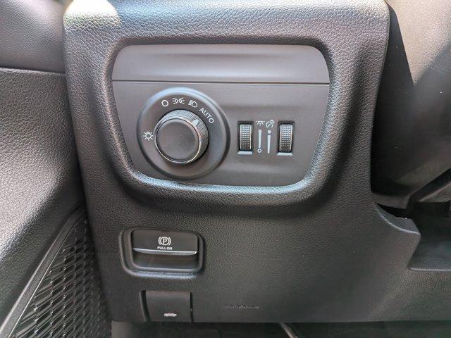 new 2025 Jeep Grand Cherokee car, priced at $44,433