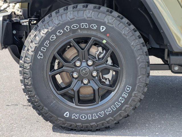 new 2025 Jeep Gladiator car, priced at $46,832