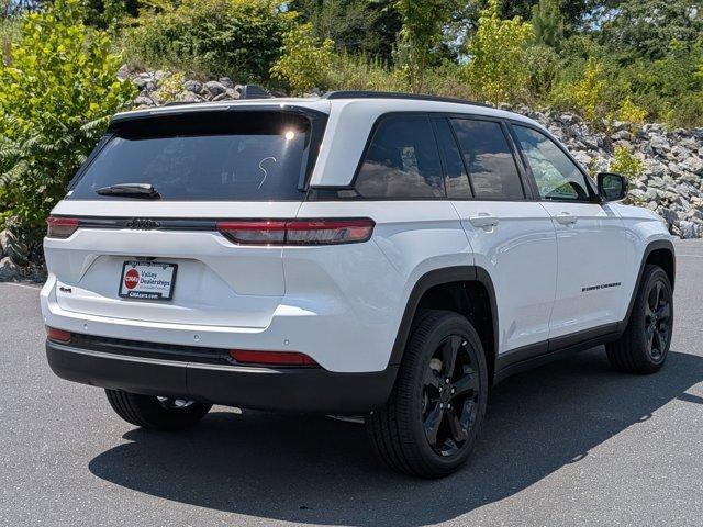 new 2025 Jeep Grand Cherokee car, priced at $43,898